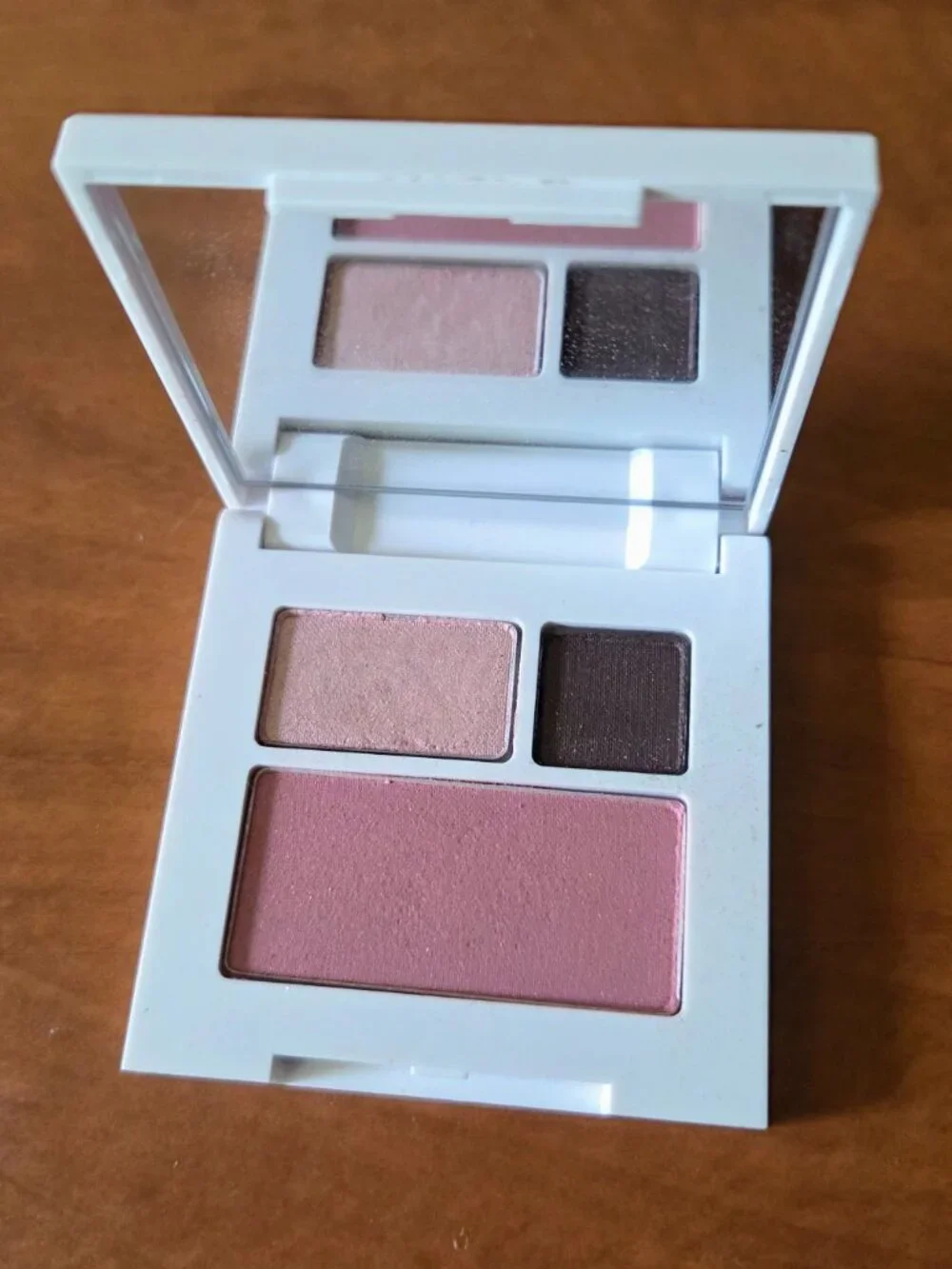 Clinique 03 Morning Java 22 Ballet Flats 15 Eyeshadows Smoldering Plum Blush Pal